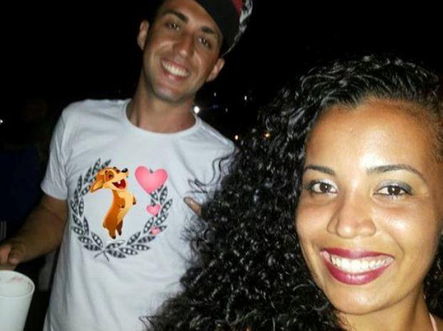 Casal postou foto durante a virada na Praia do Sonho