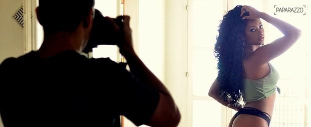 Camila Silva posa no Paparazzo e diz que sexo todo dia é cansativo