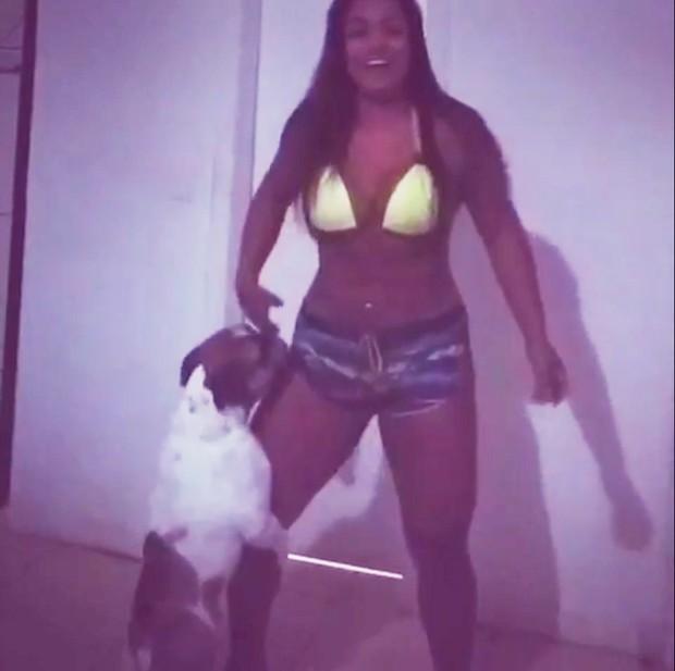 Mulher Melancia dança 'Deu Onda' (Crédito: Reprodução)