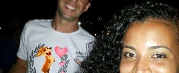 Marido posta última foto antes de raio atingir sua mulher em praia