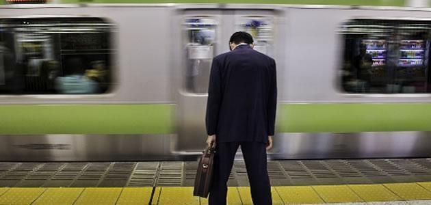 Japão sofre com suicídios por horas extras no trabalho