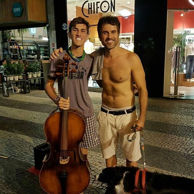 Violoncelista ganhou R$ 100 de Eriberto Leão