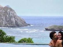 Carol Castro posta foto com o namorado em Fernando de Noronha
