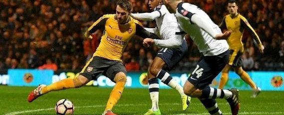 Arsenal passa sufoco contra time da 2º divisão, mas vira no fim