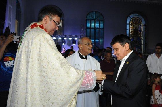Governador participa da celebração de boas-vindas ao novo bispo de Campo Maior