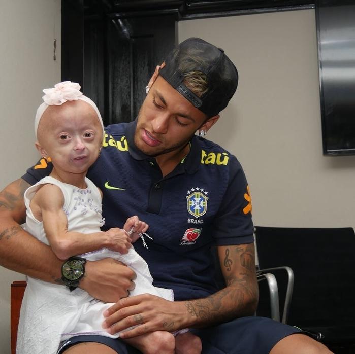 Neymar encontra com fã especial (Crédito: Reprodução/Instagram)