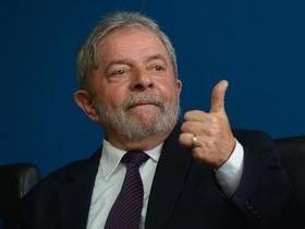 Lula exige presença de perito para entrega de recibos originais