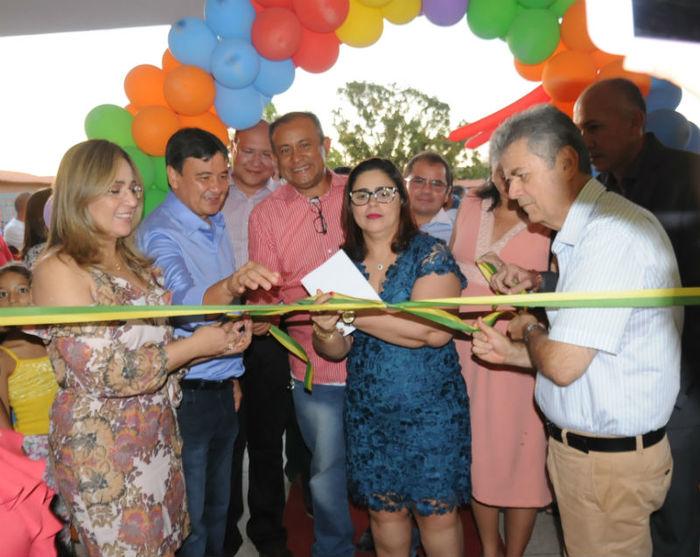 Wellington Dias, durante inaugurao da Creche Zezita Barbosa  (Crdito: Francisco Gilsio)