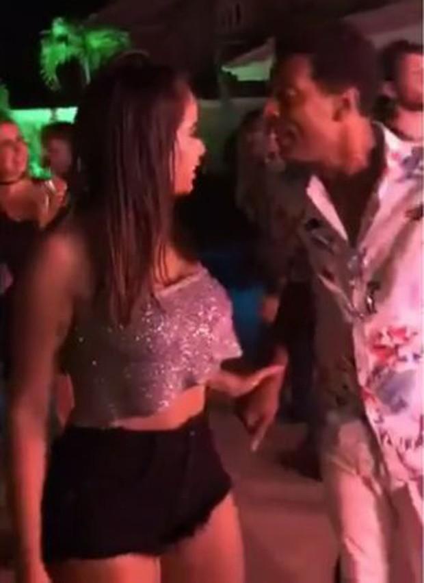 Anitta e o ator Luiz Miranda (Crédito: Reprodução/Instagram)