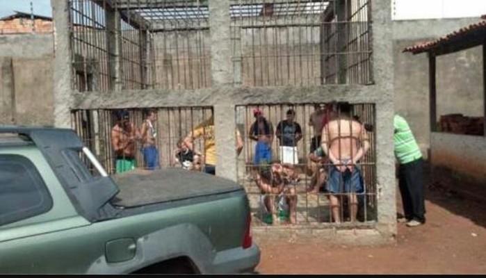 Jaula onde o comerciante morreu em Barra da Corda (Crédito: Defensoria Pública)