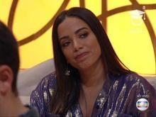 Anitta vira piada após aparecer no 'Encontro' com cara de ressaca