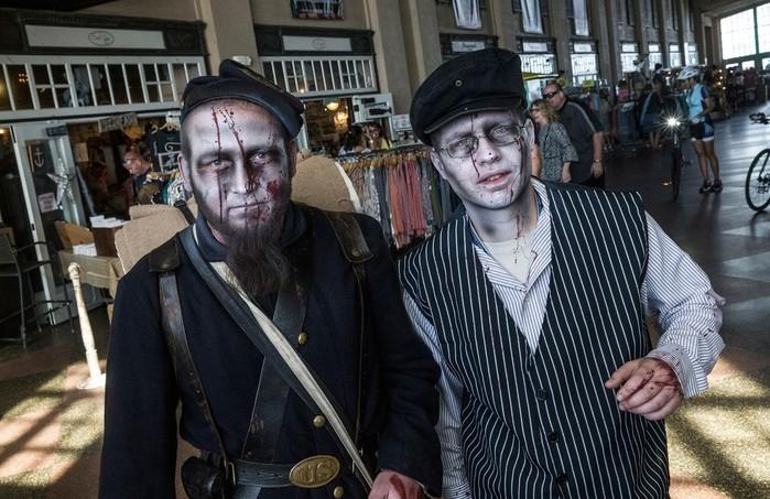 Parada zumbi em Nova Jersey, nos Estados Unidos (Crédito: Peter Ackerman/The Asbury Park Press via AP)