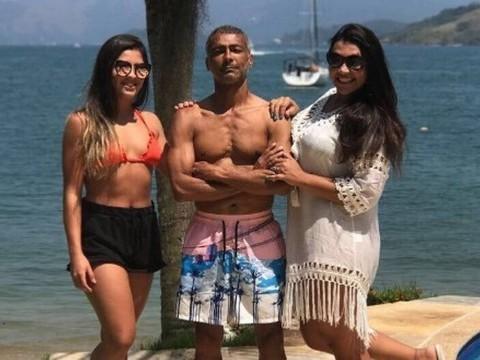 Romário posa com as filhas e internautas comentam: "Meu sogro"