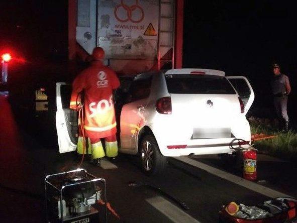 Tio e sobrinhos gêmeos morrem em acidente de carro