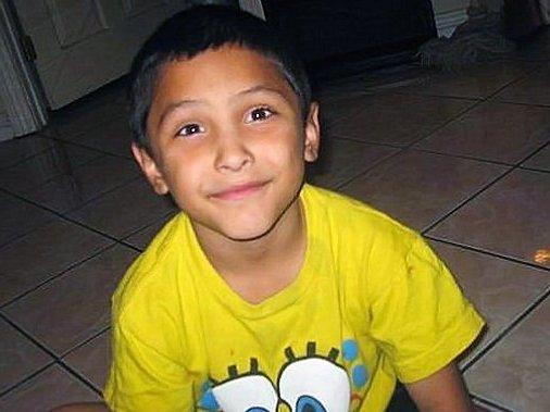 Padrasto tortura enteado até a morte por achar o menino afeminado