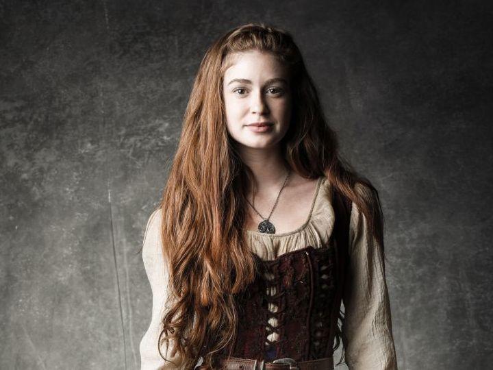 Marina Ruy Barbosa levou textos de nova novela para lua de mel