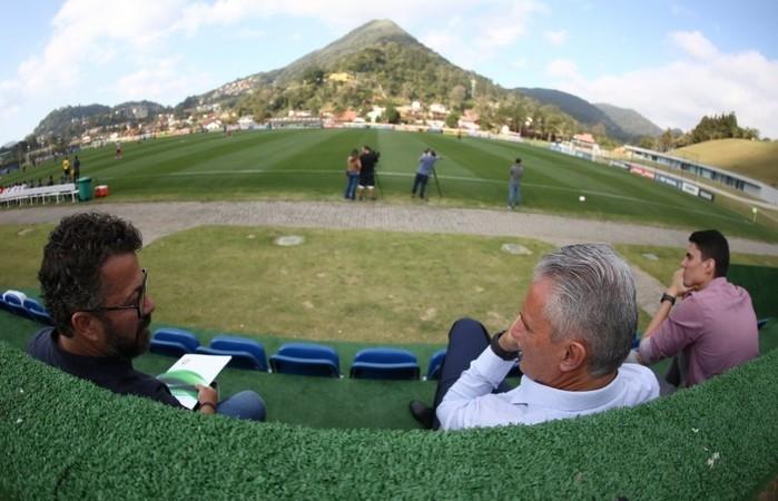 Tite treina pela primeira vez na Granja Comary (Crédito: Lucas Figueiredo/CBF)