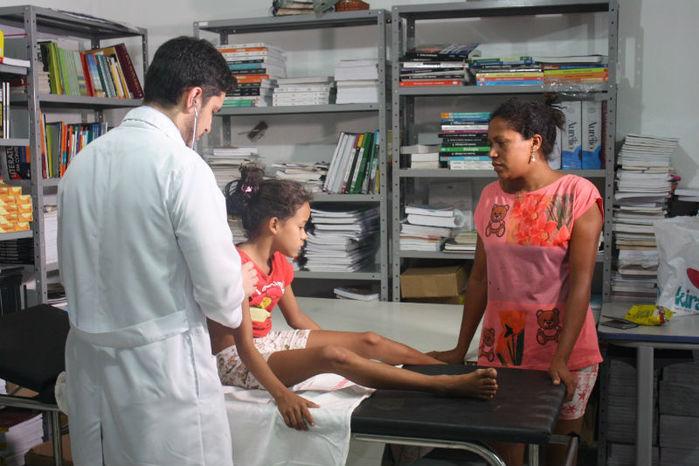 Atendimento médico à moradores da chapadinha sul (Crédito: Reprodução)