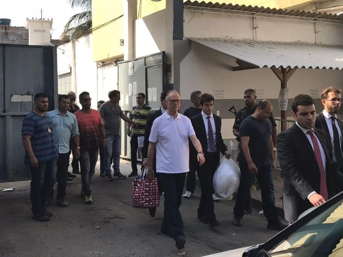 Carlos Arthur Nuzman deixa presídio