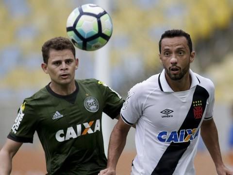 Com Maracanã lotado, Vasco da Gama cede empate ao Coritiba