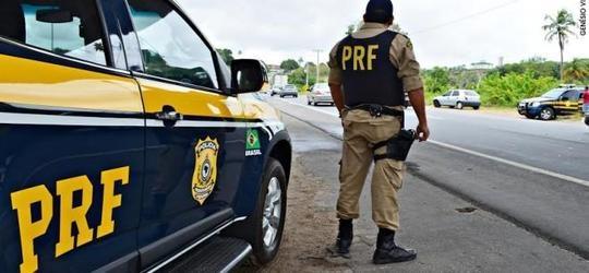 Motorista com mandado de prisão é flagrado na BR-343 em Parnaíba