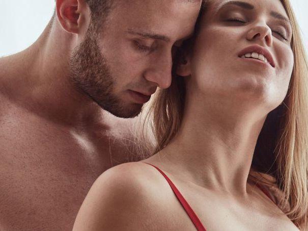 Estudo mostra como mulheres gostam de ser tocadas para ter prazer