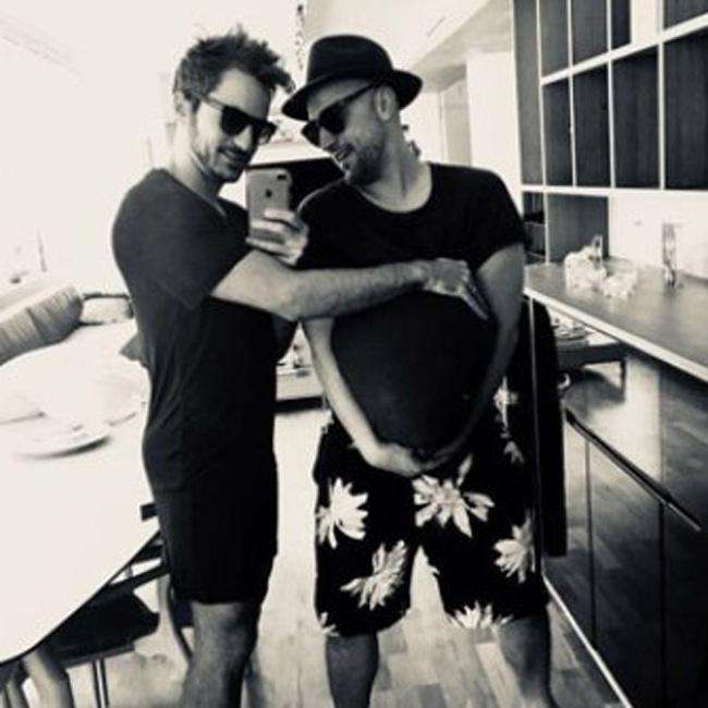 Paulo Gustavo e marido Thales Bretas serão pais de gêmeos (Crédito: Reprodução)