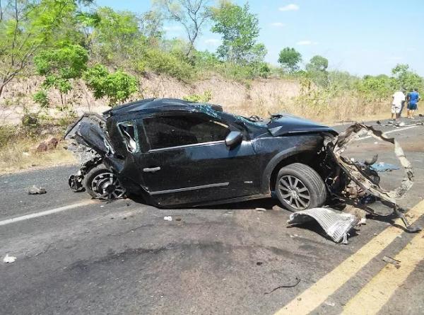 Carro em que vinha empresário morto em acidente na BR-316, no Maranhão (Crédito: Reprodução)
