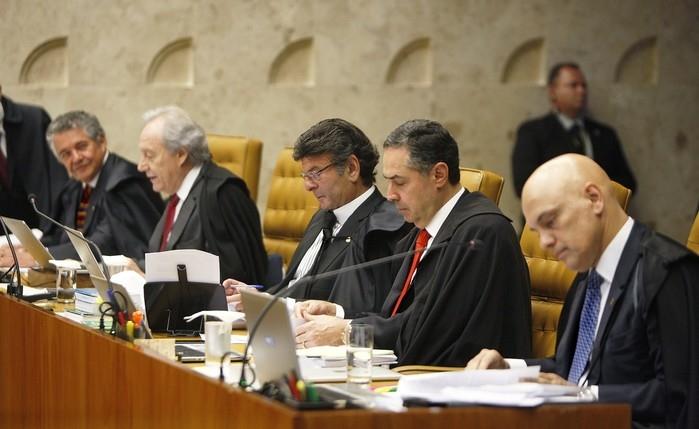 Ministros do STF durante julgamento que analisa doação de sangue por gays