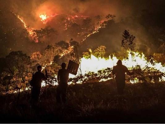 Incêndio na Chapada dos Veadeiros está controlado, diz ministro