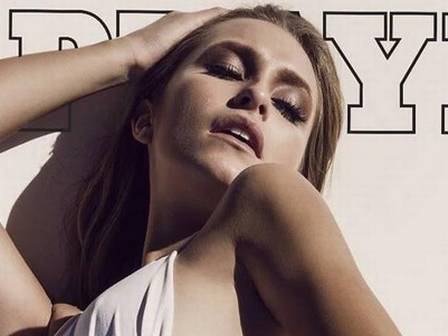 Carla Diaz estampa foto sensual em ensaio na revista ‘Playboy’