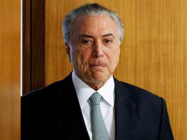 Michel Temer receberá alta médica somente na segunda-feira (30)