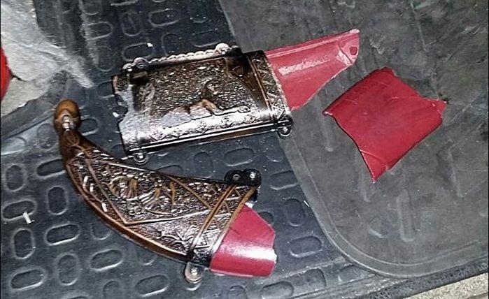 Punhal foi usado para cometer o crime (Crédito: Reprodução)