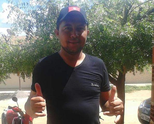 Kléber morreu após sofrer uma forte descarga elétrica (Crédito: Portalenoticias)