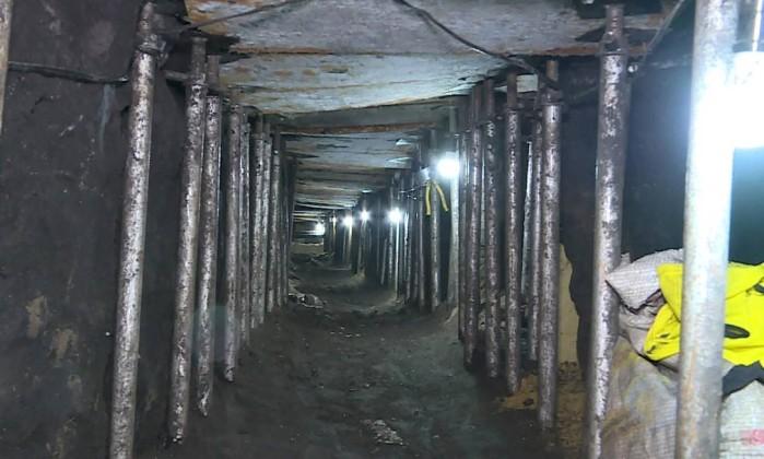 Túnel de cerca de 500 metros foi escavado para assalto a banco (Crédito: Reprodução)