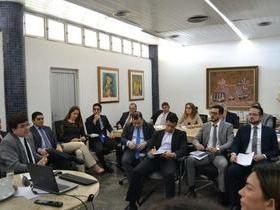 Rafael Fonteles apresenta dados da situação fiscal do Estado