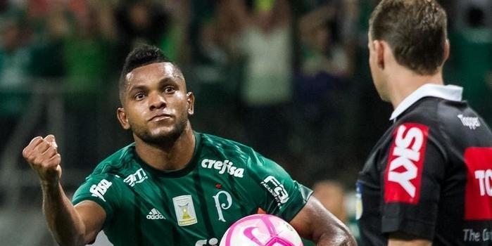 Titular, Borja vira protagonista no Palmeiras e ganha elogios
