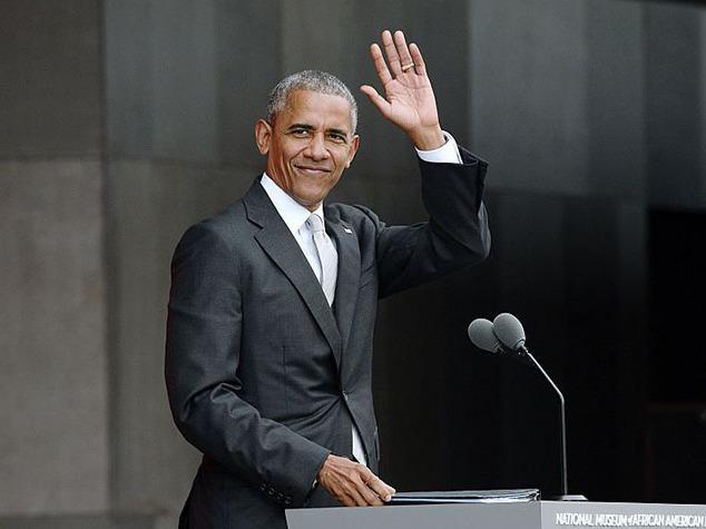 Obama chega ao Brasil para palestrar em evento com empresários