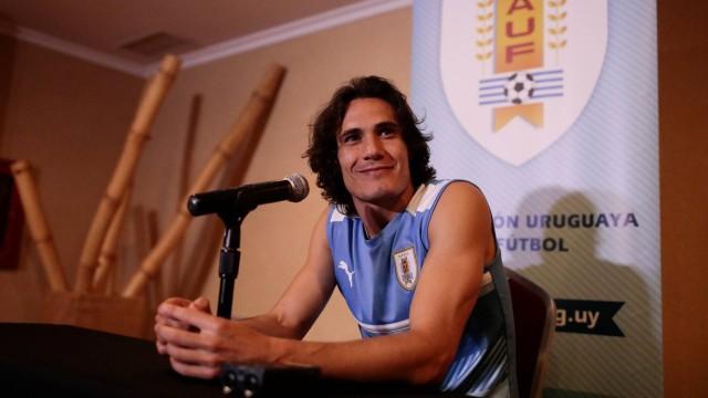 Cavani possivelmente será vendido (Crédito: MARCO BELLO / REUTERS)