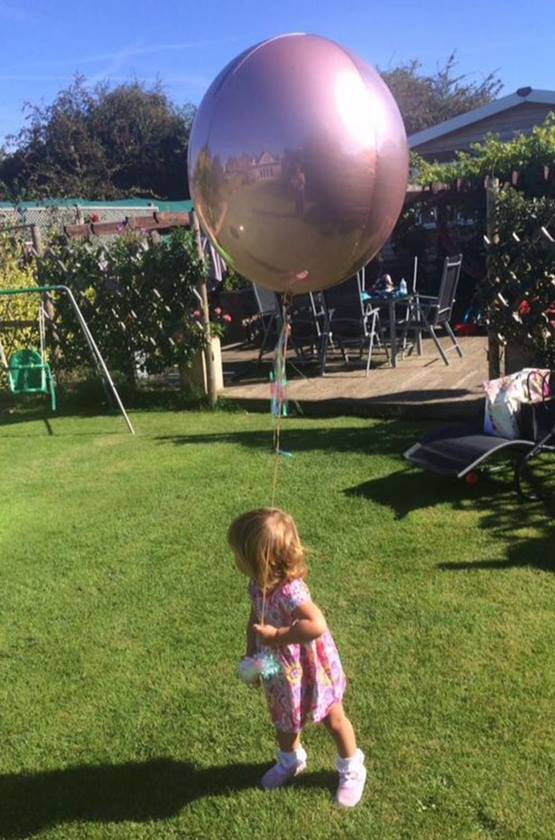 Imagem aparece em balão de criança e deixa mãe assustada