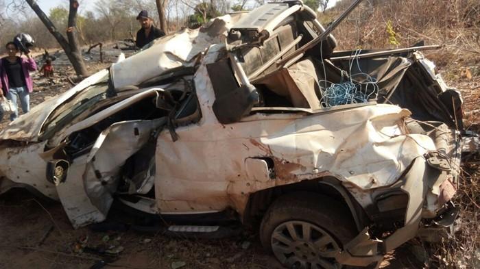 Veículo ficou destruído em acidente (Crédito: Portal Corrente)