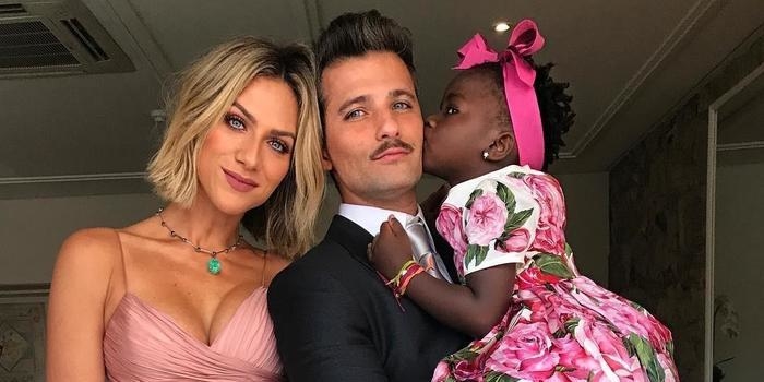 Titi e Gio Ewbank mostram look para casamento de Marina Ruy Barbosa