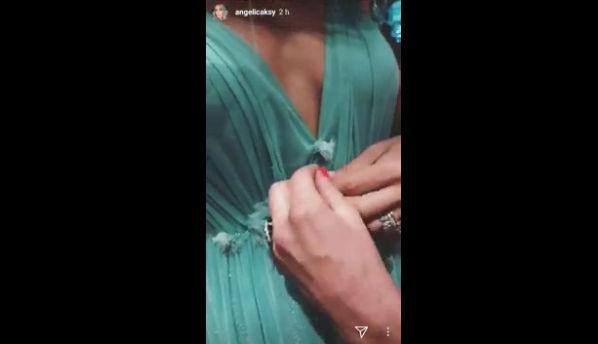 Juliana Paes costura decote no casamento de Marina Ruy Barbosa (Crédito: Instagram)