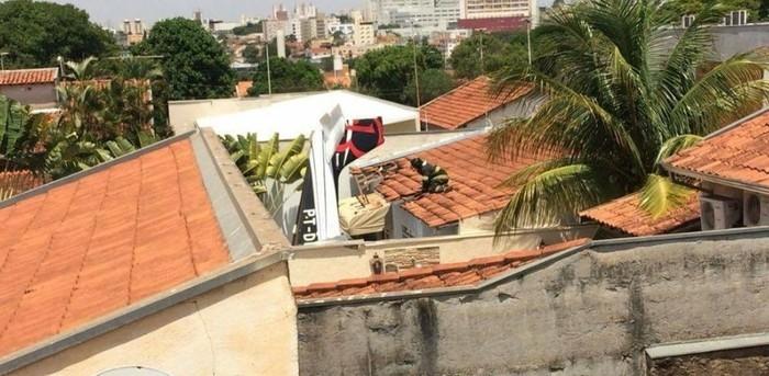 Avião cai em casa e deixa três mortos em São Paulo (Crédito: G1)