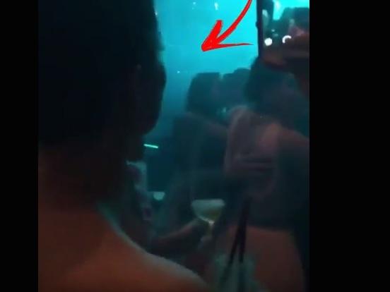 Novo vídeo mostra beijão de Neymar e Marquezine em casamento