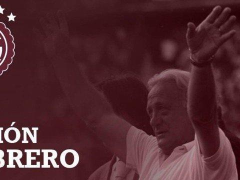 Após chegar a final, Lanús declara luto pela morte de técnico