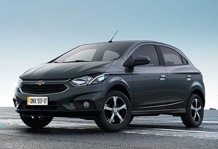 Chevrolet Onix segue na primeira posição