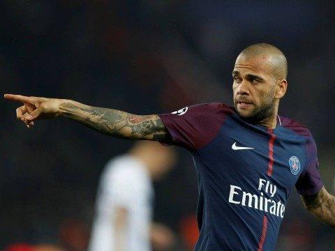 Daniel Alves revela que quase jogou pelo Real Madrid