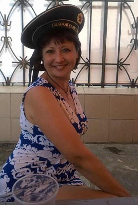 Mulher perde orelha e parte do nariz após ter encontro com canibal