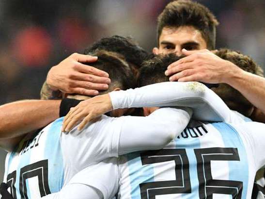 Rússia inaugura estádio com derrota para a Argentina; confira!